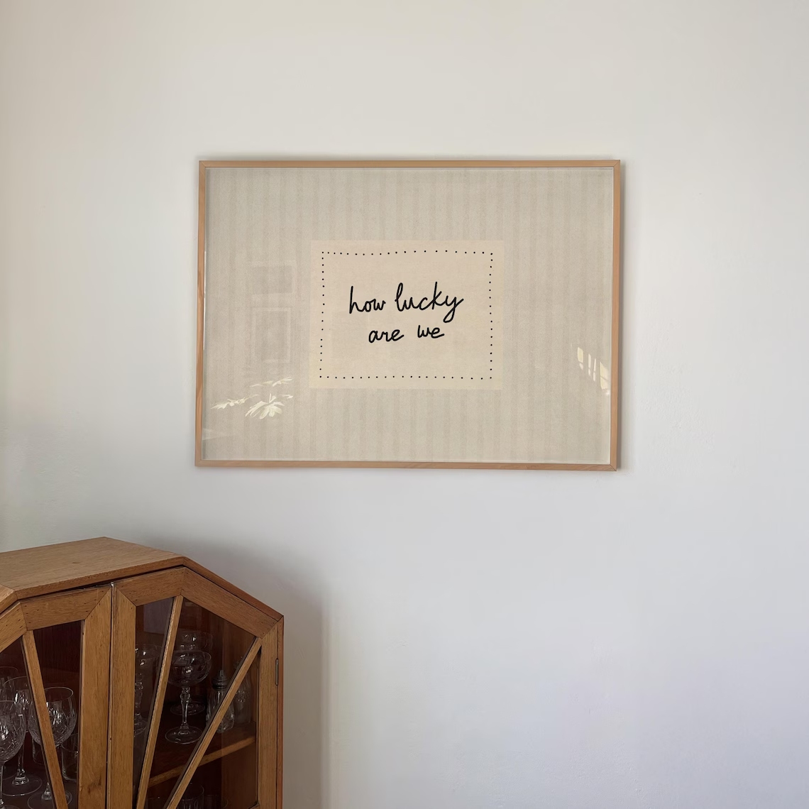 لوحة فنية حديثة وبسيطة بتصميم  - مراجعة Home Decor Quotes وسعره
